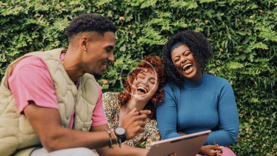 custom-img-122-copyright