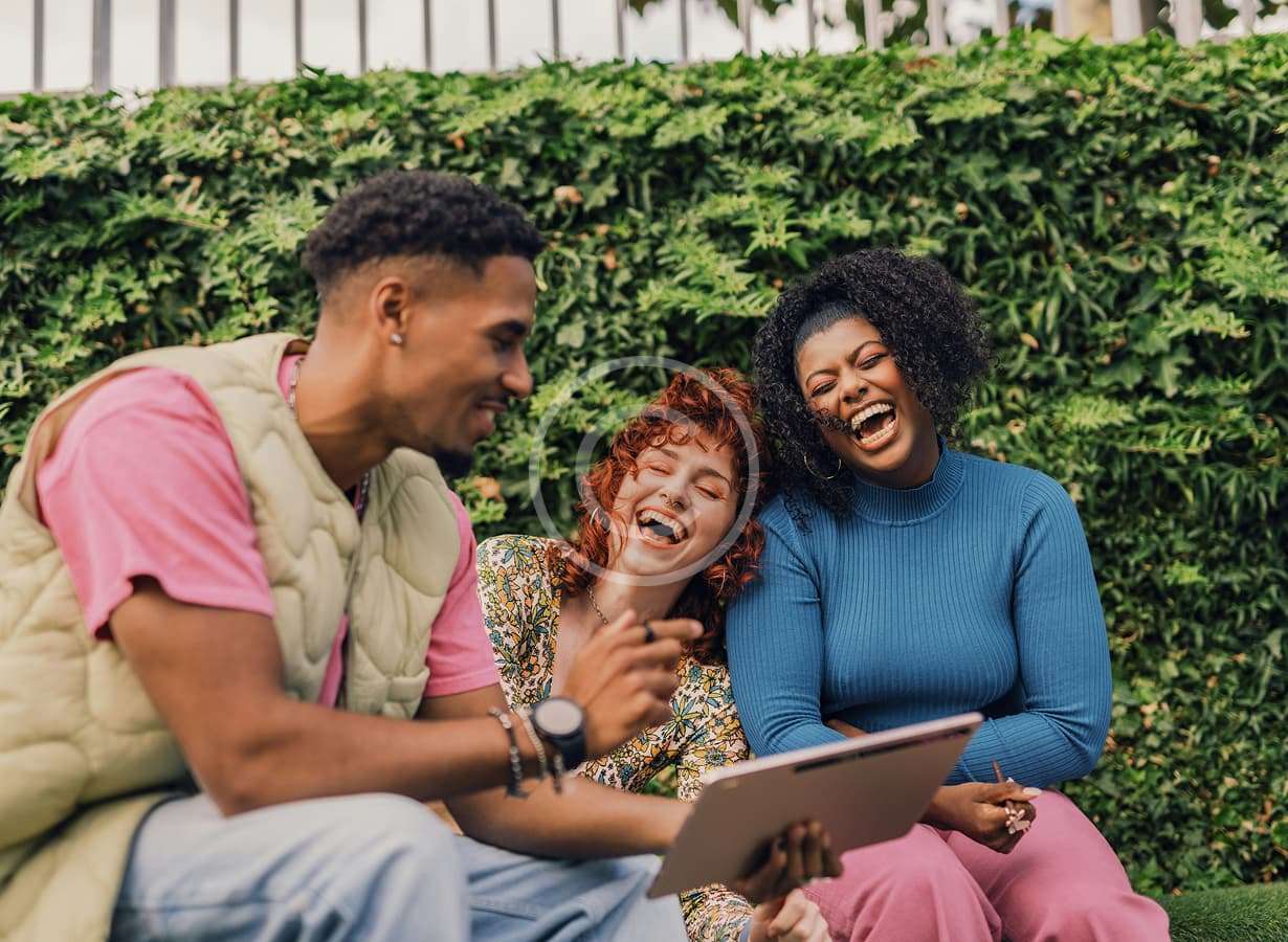 custom-img-122-copyright