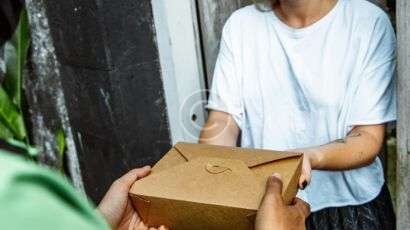 custom-img-140-copyright